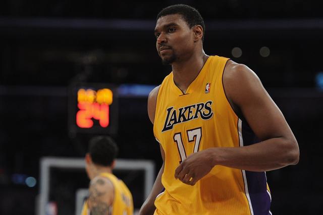 Windhorst：福克斯下半场低效 哈珀表现更好&主帅却没多给时间